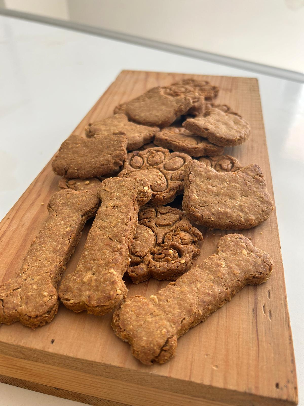 KÖPEK ÖDÜL KURABİYESİ (SİYEZ UNLU)